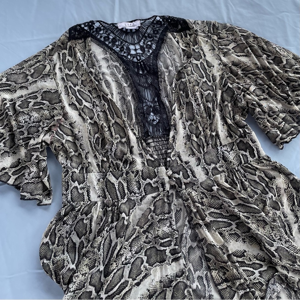 🌻5/$15🌻 L.I.F.E. | Long Snakeskin Snakeprint Sheer Beach Swim Cover-Up Cardigan - Picture 4 of 12